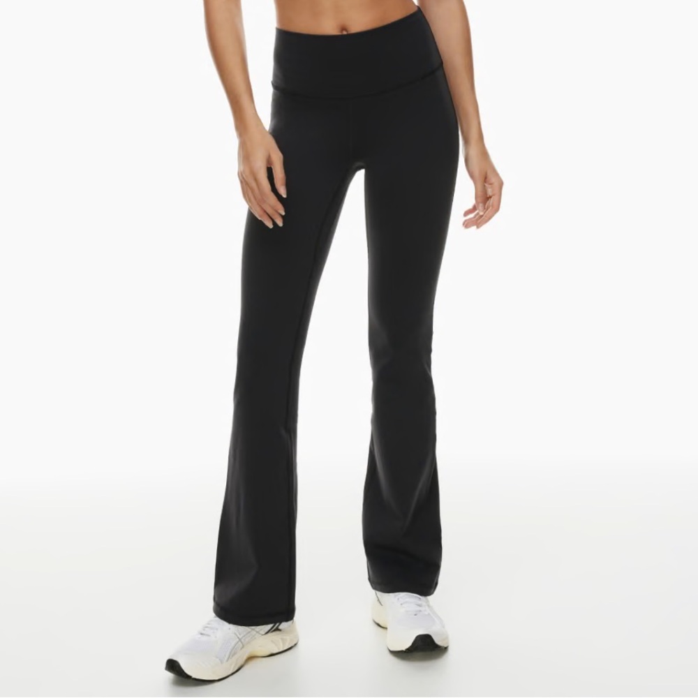 NWT Aritzia Golden LIFE Atmosphere Flare Hi-Rise Legging Size 6 Blackl